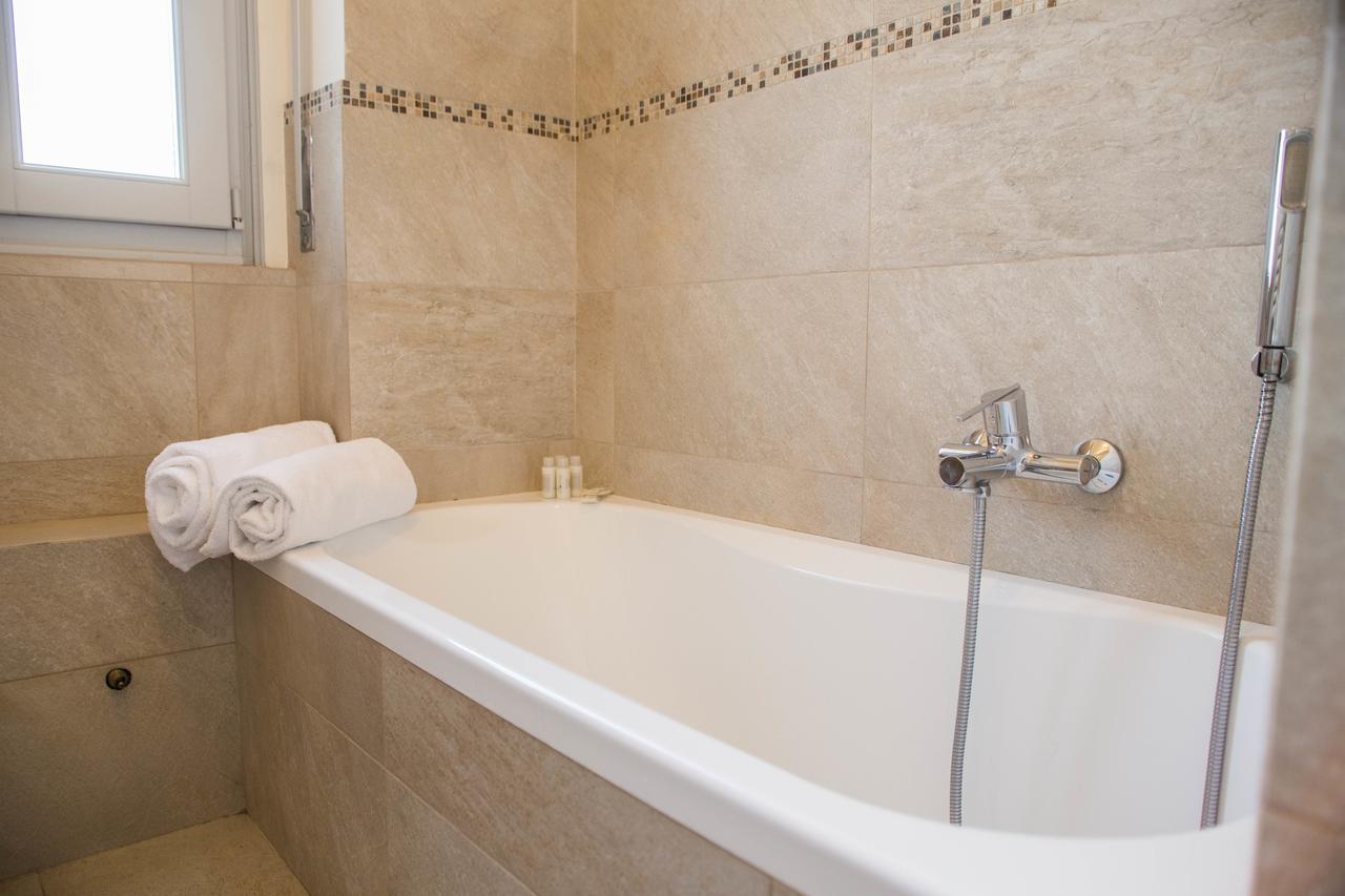 Adelaide Central Apartment Milan Luaran gambar